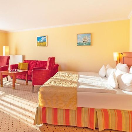 Hotel Zur Post - Ein Rovell Hotel Heringsdorf  Bagian luar foto