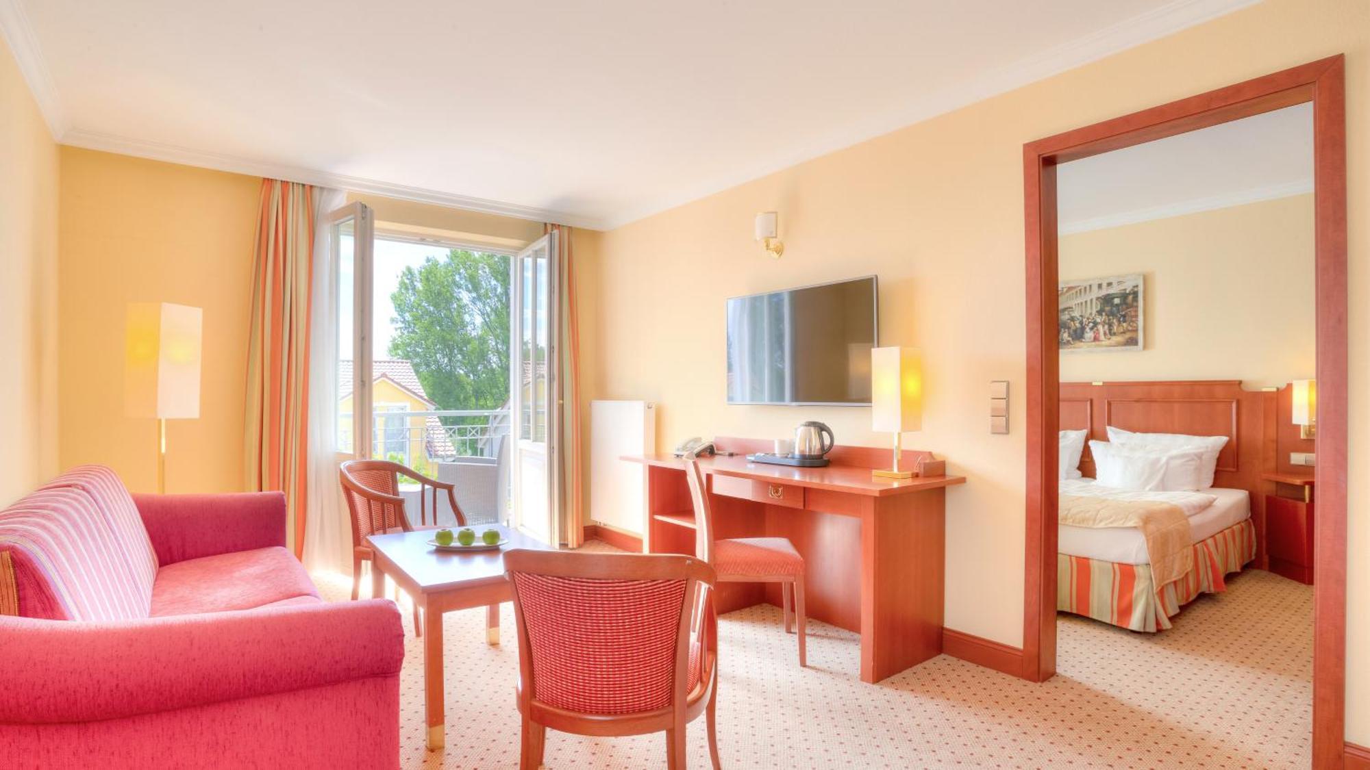 Hotel Zur Post - Ein Rovell Hotel Heringsdorf  Bagian luar foto