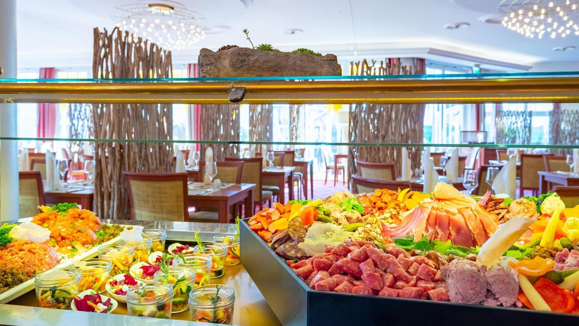 Hotel Zur Post - Ein Rovell Hotel Heringsdorf  Bagian luar foto