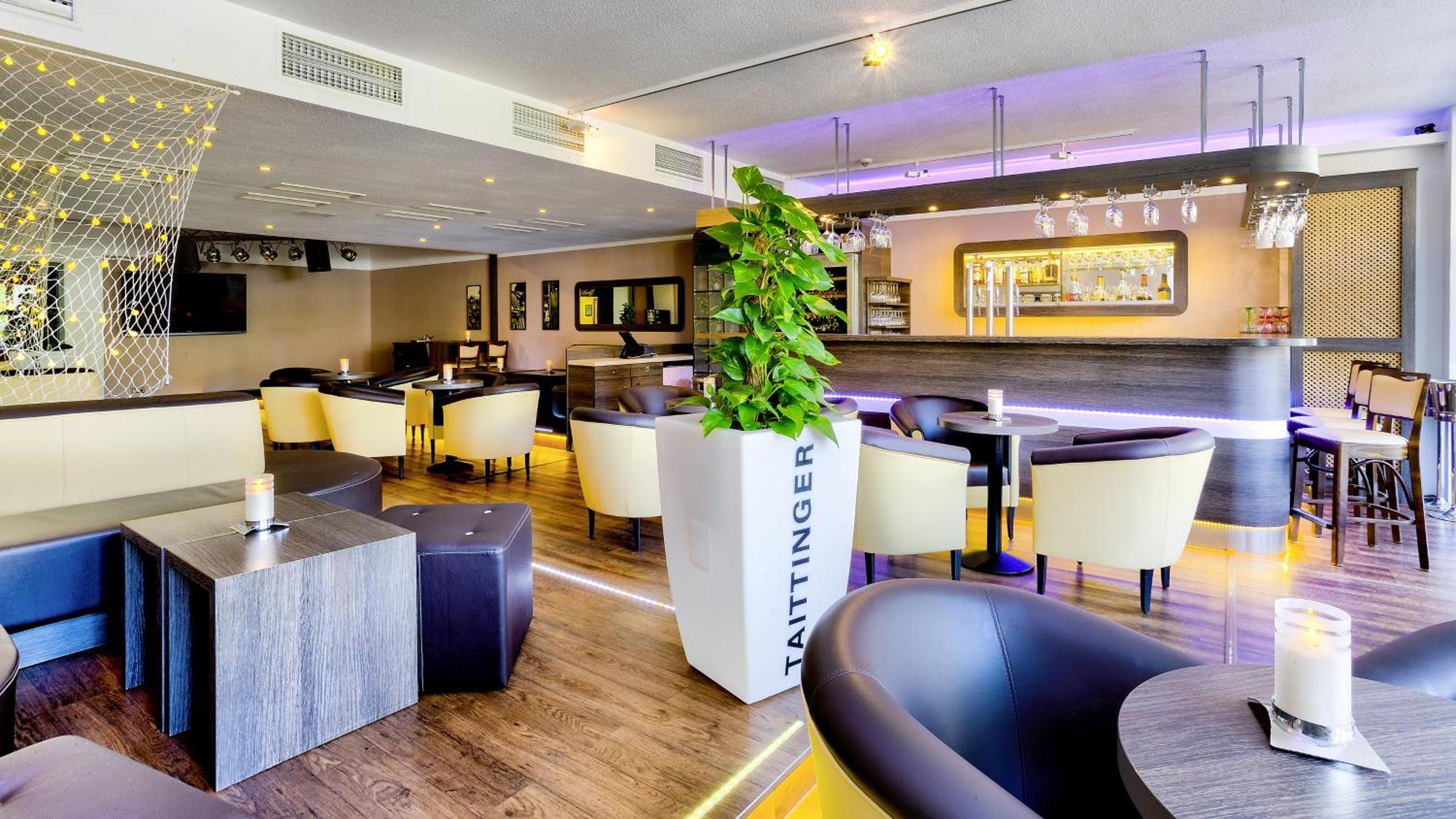 Hotel Zur Post - Ein Rovell Hotel Heringsdorf  Bagian luar foto