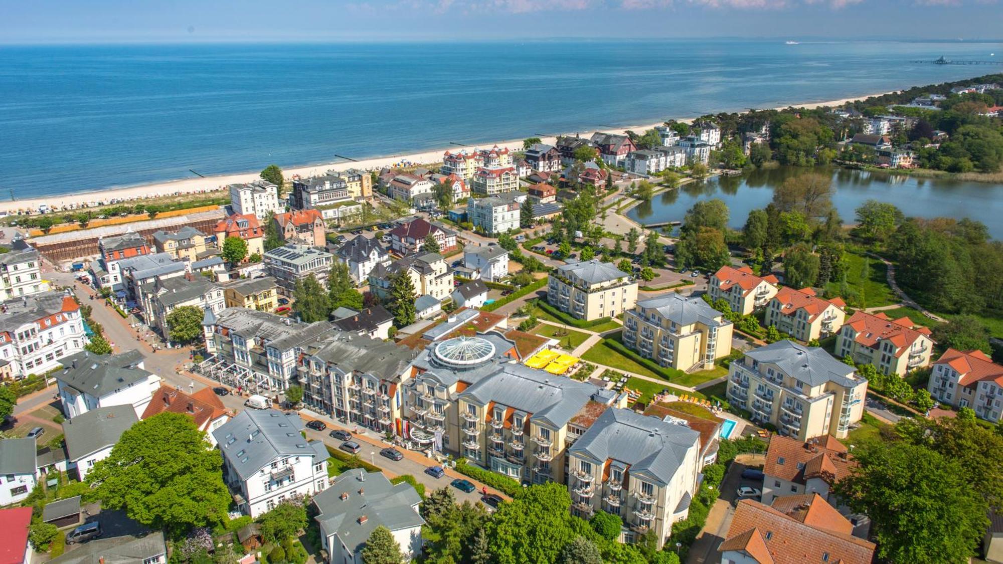 Hotel Zur Post - Ein Rovell Hotel Heringsdorf  Bagian luar foto